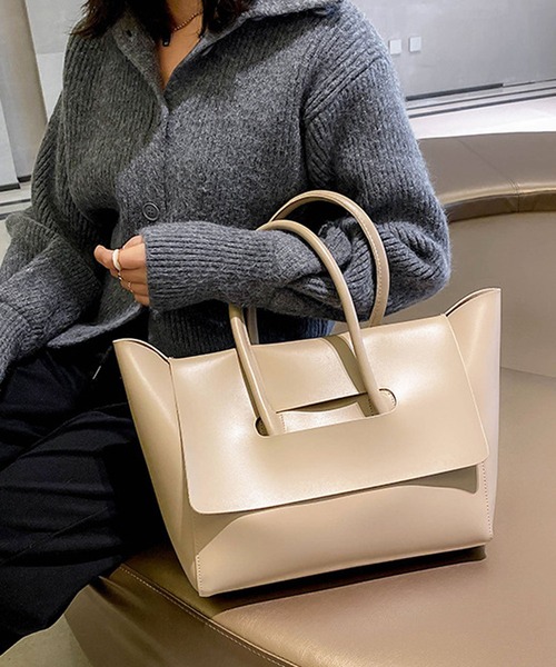 florist（フローリスト）の「【A4収納可】トレンドライクなフラップレザートートバッグ/レディースバッグ（ボストンバッグ・レディース・ブラウン/ベージュ/ダークブラウン/ブラック・FREE）」の19枚目の写真