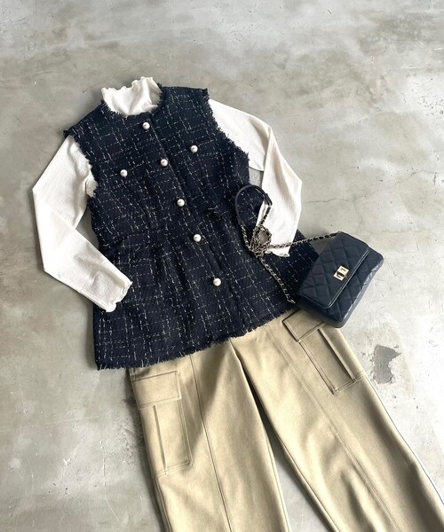 Feroux（フェルゥ）の「【好評につき追加生産決定！】ツイードペプラム ジレ（その他アウター・レディース・ブラック系1/ホワイト系1・F）」の19枚目の写真