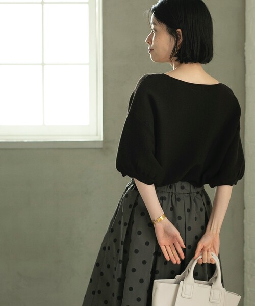 OPAQUE.CLIP（オペークドットクリップ）の「◆UVボートネックコットンニット/ボリューム袖【洗濯機洗い可】（ニット/セーター・レディース・グリーン/ブラック/ブラウン系その他/ライトブルー/ライトグレー/ボルドー・40/36/38/42）」の7枚目の写真