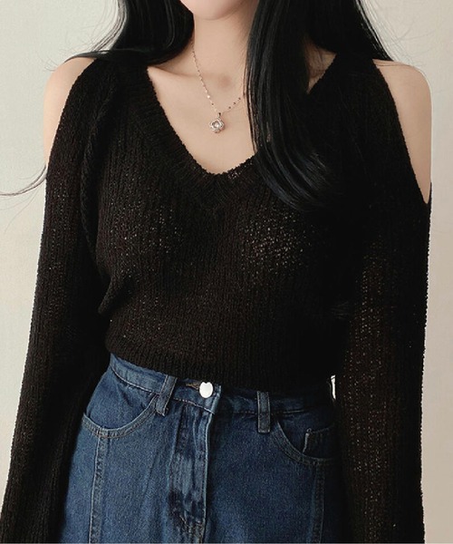 Chick（チック）の「オフショルダーシアーニット（ニット/セーター・レディース・ブラウン/ベージュ/ホワイト/ブラック・FREE）」の6枚目の写真