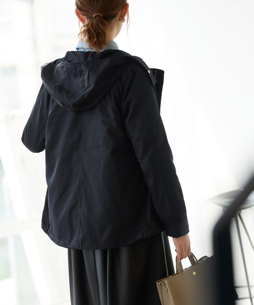 ROPE' PICNIC(ロペピクニック)の「花粉ガード/ライナー付きメモリーツイルマウンテンパーカー(マウンテンパーカー・レディース・ベージュ/ネイビー/ブラウン/カーキ/ブラック・38/40)」の15枚目の写真