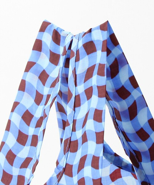 BAGGU（バグー）の「＜BAGGU＞ウェービーギンガム ポケッタブルバッグ/BABY（エコバッグ/サブバッグ・レディース・コバルトブルー/ライトピンク・FREE）」の9枚目の写真