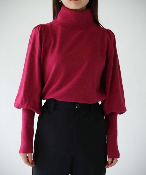 cheriella(シェリエラ)の「【cheriella】WEB限定サスティナブルパフスリーブニット(ニット/セーター・レディース・ブラック/アイボリー/グリーン/ワインレッド/ブルー・M)」の5枚目の写真