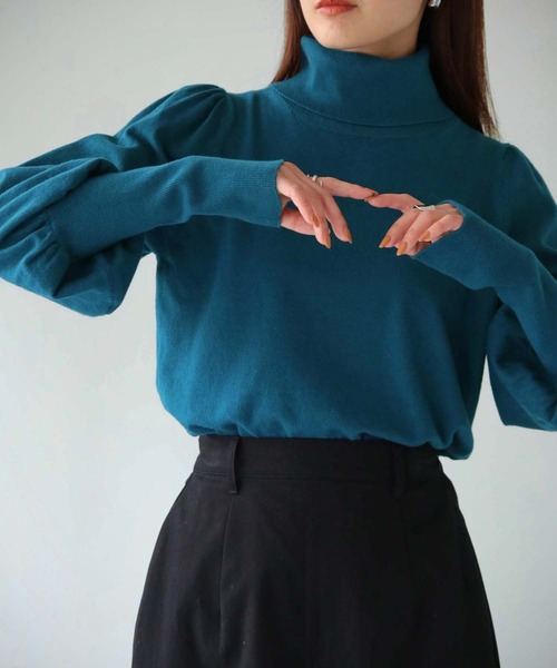 cheriella(シェリエラ)の「【cheriella】WEB限定サスティナブルパフスリーブニット(ニット/セーター・レディース・ブラック/アイボリー/グリーン/ワインレッド/ブルー・M)」の18枚目の写真