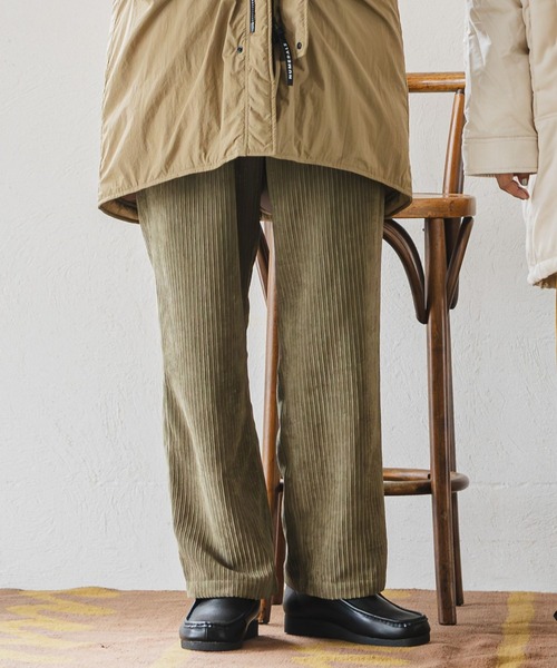 NUMERALS（ヌメラルズ）の「[NUMERALS]コーデュロイイージーパンツ（その他パンツ・メンズ・サックスブルー/カーキ・LARGE/MEDIUM）」の2枚目の写真