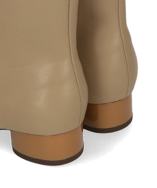 WA ORiental TRaffic(ダブルエーオリエンタルトラフィック)の「スクエアトゥラウンドヒールブーツ 32409(ブーツ・レディース・ブラック/ベージュ/グリーン・SS/S/M/L/LL/3L)」の7枚目の写真