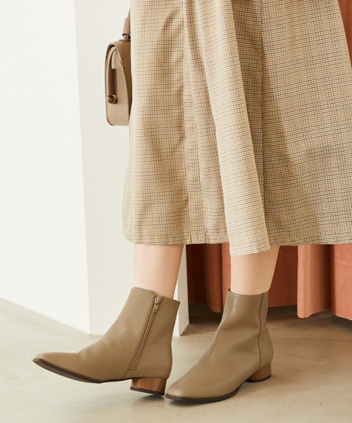 WA ORiental TRaffic(ダブルエーオリエンタルトラフィック)の「スクエアトゥラウンドヒールブーツ 32409(ブーツ・レディース・ブラック/ベージュ/グリーン・SS/S/M/L/LL/3L)」の19枚目の写真