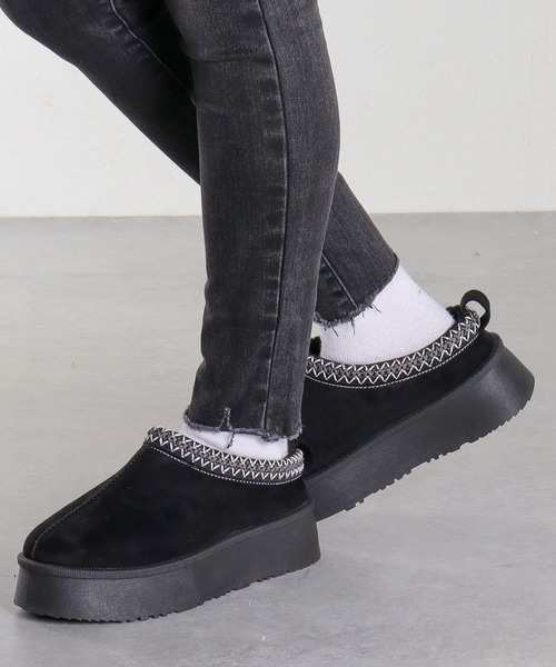 Dedes（デデス）の「厚底 ファースリッポン ムートンショートブーツ (6360)(6361)(6362)(6366)/Dedes（ブーツ・レディース・グレー系2/ブラウン系6/グレー/ブラック系1/グレー系1/ブラック/ブラウン系2/グレー系6/ブラウン/ブラック系6/ブラック系2/ブラウン系1/ベージュ系1/ベージュ/ベージュ系6/ベージュ系2・40/44/36/42/38/34）」の2枚目の写真