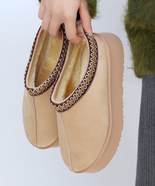 Dedes（デデス）の「厚底 ファースリッポン ムートンショートブーツ (6360)(6361)(6362)(6366)/Dedes（ブーツ・レディース・グレー系2/ブラウン系6/グレー/ブラック系1/グレー系1/ブラック/ブラウン系2/グレー系6/ブラウン/ブラック系6/ブラック系2/ブラウン系1/ベージュ系1/ベージュ/ベージュ系6/ベージュ系2・40/44/36/42/38/34）」の14枚目の写真