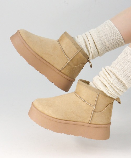 Dedes（デデス）の「厚底 ファースリッポン ムートンショートブーツ (6360)(6361)(6362)(6366)/Dedes（ブーツ・レディース・グレー系2/ブラウン系6/グレー/ブラック系1/グレー系1/ブラック/ブラウン系2/グレー系6/ブラウン/ブラック系6/ブラック系2/ブラウン系1/ベージュ系1/ベージュ/ベージュ系6/ベージュ系2・40/44/36/42/38/34）」の15枚目の写真