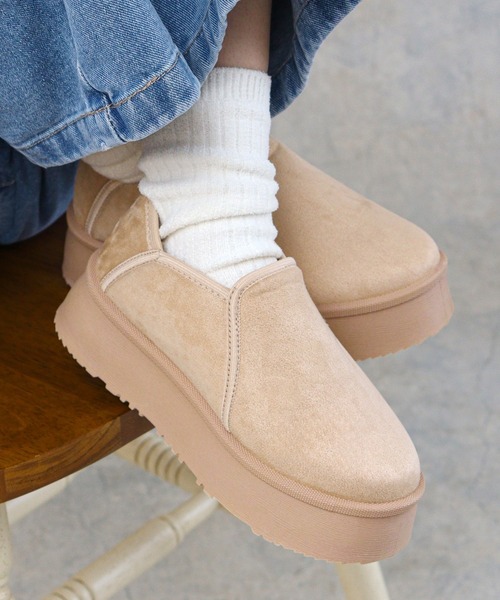 Dedes（デデス）の「厚底 ファースリッポン ムートンショートブーツ (6360)(6361)(6362)(6366)/Dedes（ブーツ・レディース・グレー系2/ブラウン系6/グレー/ブラック系1/グレー系1/ブラック/ブラウン系2/グレー系6/ブラウン/ブラック系6/ブラック系2/ブラウン系1/ベージュ系1/ベージュ/ベージュ系6/ベージュ系2・40/44/36/42/38/34）」の13枚目の写真
