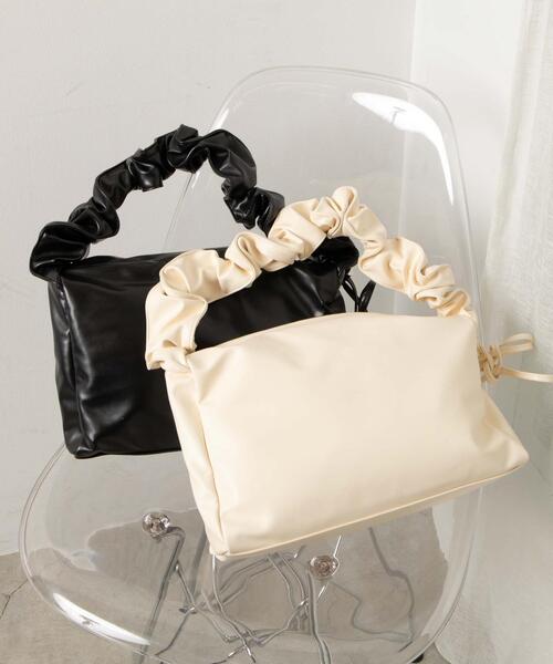 WEGO(ウィゴー)の「WEGO/ドロストギャザーショルダーバッグ(ショルダーバッグ・レディース・ブラック/オフホワイト/シルバー/ブラック系その他・FREE)」の14枚目の写真