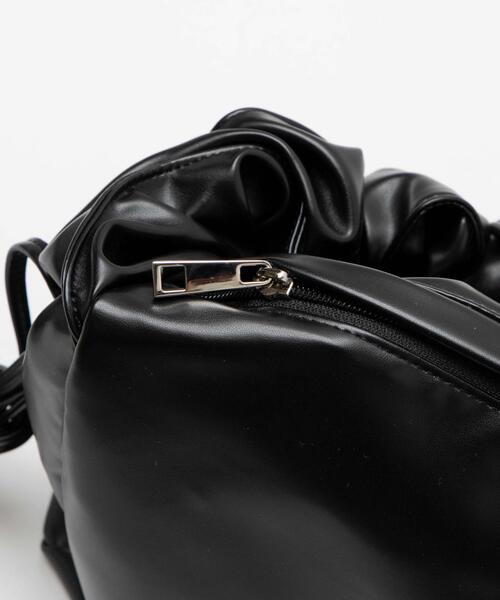 WEGO(ウィゴー)の「WEGO/ドロストギャザーショルダーバッグ(ショルダーバッグ・レディース・ブラック/オフホワイト/シルバー/ブラック系その他・FREE)」の22枚目の写真