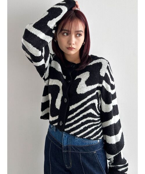 EMODA(エモダ)の「ツートーンゼブラカーディガン(カーディガン/ボレロ・レディース・ブラック/ミント/ブラウン・FREE)」の5枚目の写真