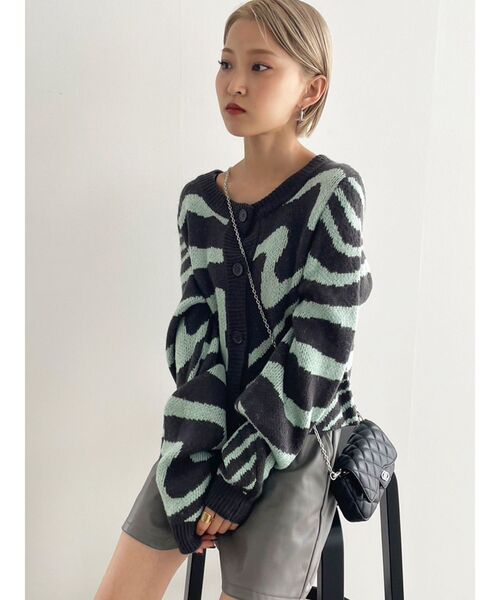 EMODA(エモダ)の「ツートーンゼブラカーディガン(カーディガン/ボレロ・レディース・ブラック/ミント/ブラウン・FREE)」の14枚目の写真