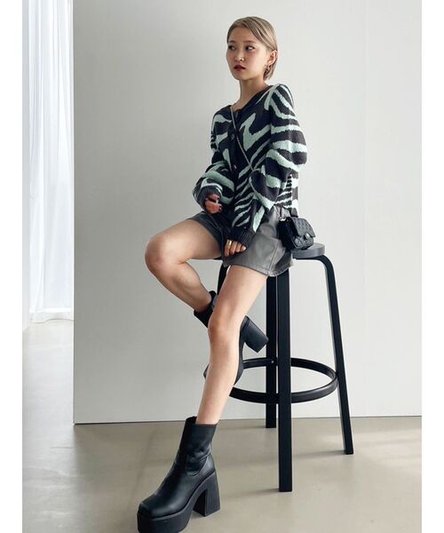 EMODA(エモダ)の「ツートーンゼブラカーディガン(カーディガン/ボレロ・レディース・ブラック/ミント/ブラウン・FREE)」の15枚目の写真