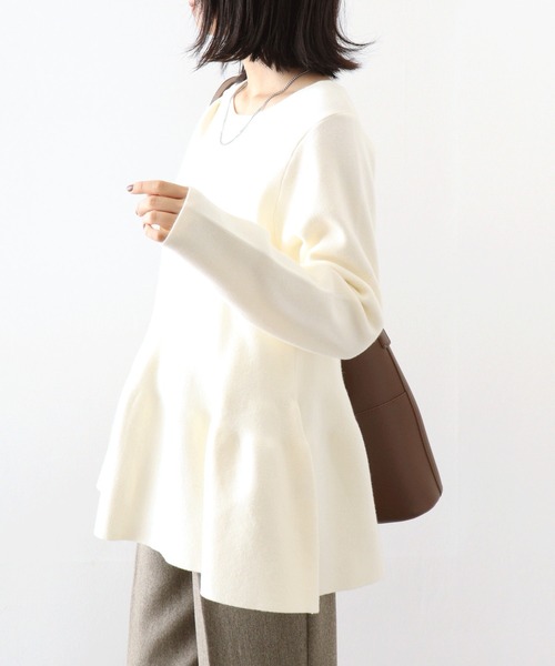 Brownie(ブラウニー)の「Brownie BACKパールボタンフレアプルオーバー(ニット/セーター・レディース・レッド/ブラック/オフホワイト・FREE)」の19枚目の写真