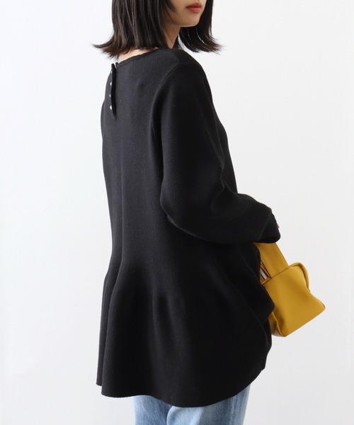 Brownie(ブラウニー)の「Brownie BACKパールボタンフレアプルオーバー(ニット/セーター・レディース・レッド/ブラック/オフホワイト・FREE)」の9枚目の写真