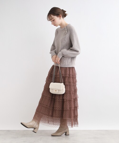 couture brooch(クチュールブローチ)の「◆【もちもちの肌触り】アラン柄×片畦 飾り釦ニット(ニット/セーター・レディース・ライトグレー/グリーン系/ピンク系/アイボリー・38/42)」の19枚目の写真