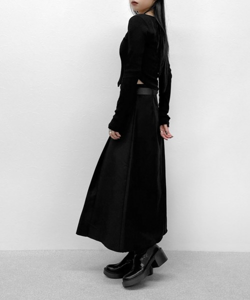 LVEU.(ラブユ.)の「【LVEU.】フロントジップオープンネックトップス / トップス カットソー リブ ジップ 羽織り カーディガン カーデ オープンネック クロップド ショート丈 ブラック グレー(Tシャツ/カットソー・レディース・ブラック/グレー・FREE)」の20枚目の写真