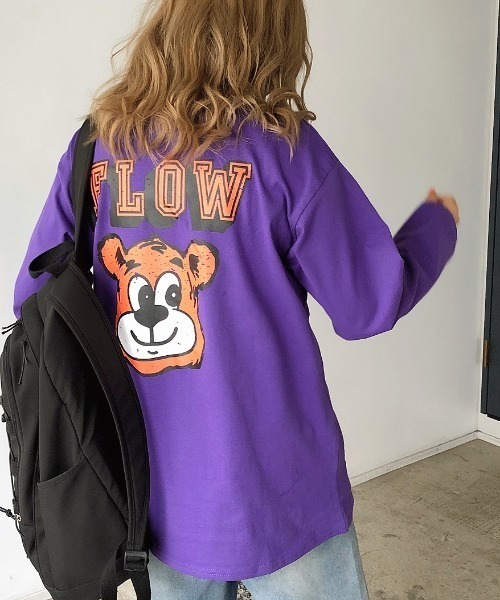 SHEENA(シーナ)の「FLOWbearプリントルーズロンT(Tシャツ/カットソー・レディース・ダークグリーン/ダークグレー/パープル/ホワイト・M)」の4枚目の写真