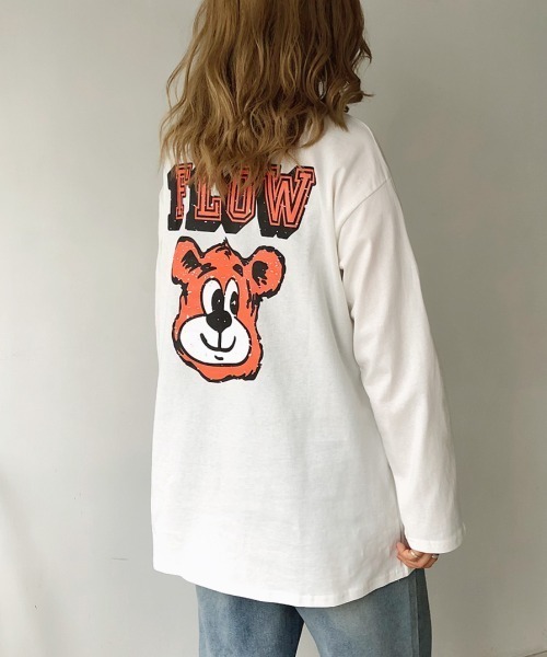 SHEENA(シーナ)の「FLOWbearプリントルーズロンT(Tシャツ/カットソー・レディース・ダークグリーン/ダークグレー/パープル/ホワイト・M)」の2枚目の写真