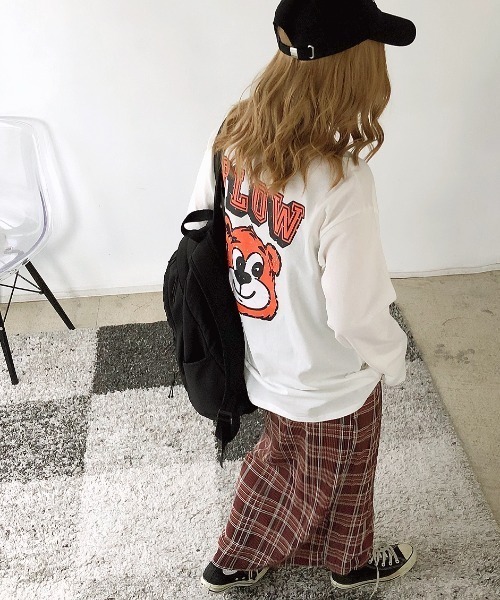 SHEENA(シーナ)の「FLOWbearプリントルーズロンT(Tシャツ/カットソー・レディース・ダークグリーン/ダークグレー/パープル/ホワイト・M)」の8枚目の写真