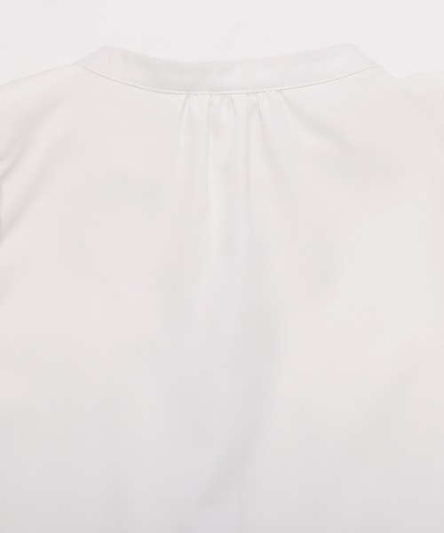 Fit more（フィットモア）の「ボリュームフリルスリーブブラウス【ZOZO限定商品】（シャツ/ブラウス・レディース・ホワイト/ネイビー/ブラック/ブルー・FREE）」の5枚目の写真