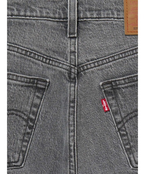 Levi's(リーバイス)の「Levi's/リーバイス 501(R) CROP ブラック HIT THE ROAD(デニムパンツ・レディース・ブラック・27inch/26inch/25inch/28inch/24inch/23inch)」の6枚目の写真