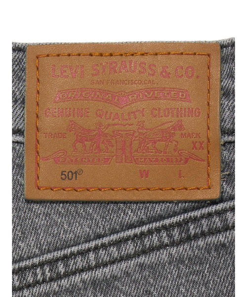 Levi's(リーバイス)の「Levi's/リーバイス 501(R) CROP ブラック HIT THE ROAD(デニムパンツ・レディース・ブラック・27inch/26inch/25inch/28inch/24inch/23inch)」の8枚目の写真