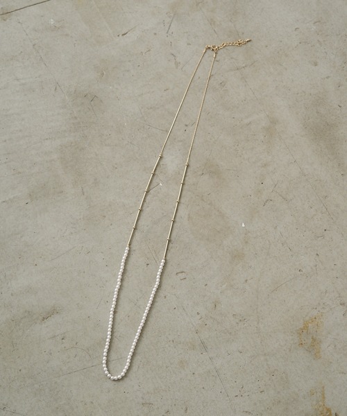PUAL CE CIN(ピュアルセシン)の「ロングパールネックレス(ネックレス・レディース・ゴールド・ONE SIZE)」の5枚目の写真