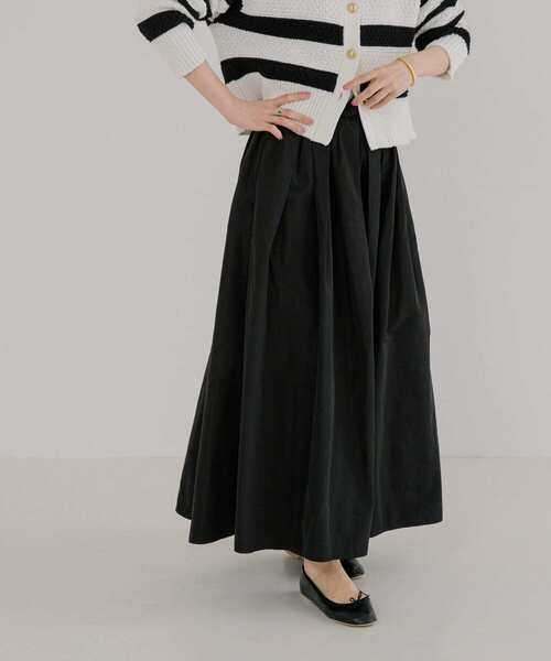 URBAN RESEARCH（アーバンリサーチ）の「メモリータフタボリュームスカート（スカート・レディース・ブラック/ベージュ・36/38）」の9枚目の写真