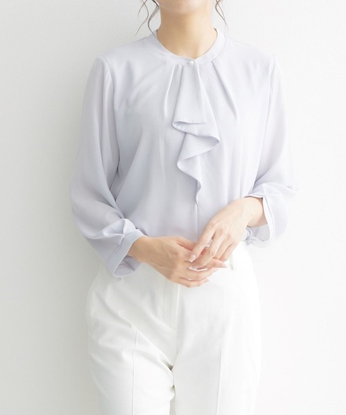RIRIYANO(リリヤーノ)の「【RIRIYANO スカーフブラウス】(シャツ/ブラウス・レディース・ブラック/グレイッシュブルー/オフホワイト・LARGE/MEDIUM/X-LARGE)」の3枚目の写真