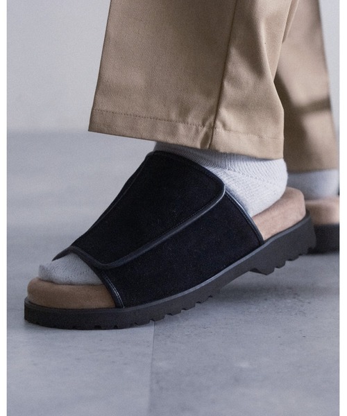 RAGEBLUE（レイジブルー）の「センターシーム/フェイクスウェードサンダル（サンダル・メンズ・ブラック・LARGE/MEDIUM）」の3枚目の写真