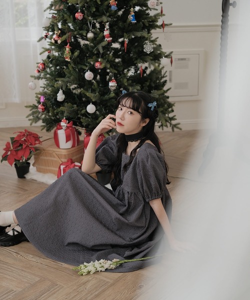 mimi toujours(ミミトゥジュール)の「スクエアネック パフスリーブ ワンピース mimi toujours×wei3h(ワンピース・レディース・ベージュ/ネイビー・M)」の16枚目の写真