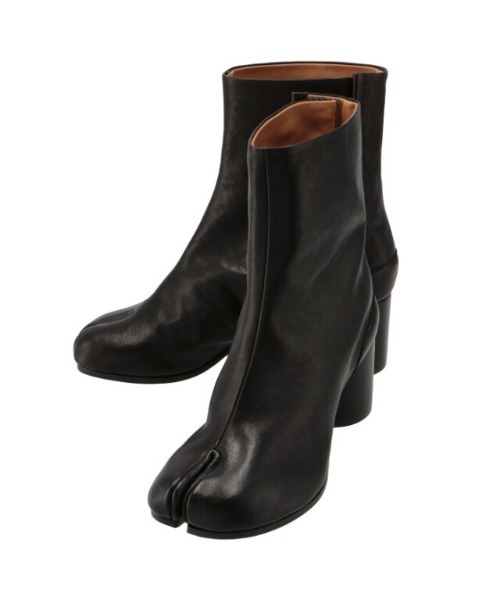 Maison Margiela(メゾンマルジェラ)の「TABI ANKLE BOOTS H60(ブーツ・レディース・ブラック・39/36)」の4枚目の写真