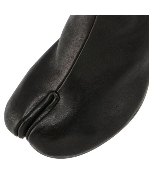 Maison Margiela(メゾンマルジェラ)の「TABI ANKLE BOOTS H60(ブーツ・レディース・ブラック・39/36)」の7枚目の写真