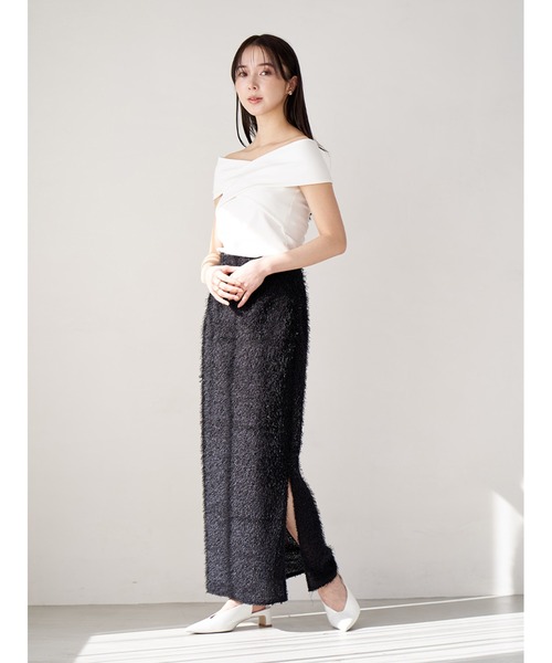 Stylevoice for xxx(スタイルヴォイスフォー)の「フェザータイトロングスカート(スカート・レディース・オフホワイト/ブラック・FREE)」の6枚目の写真