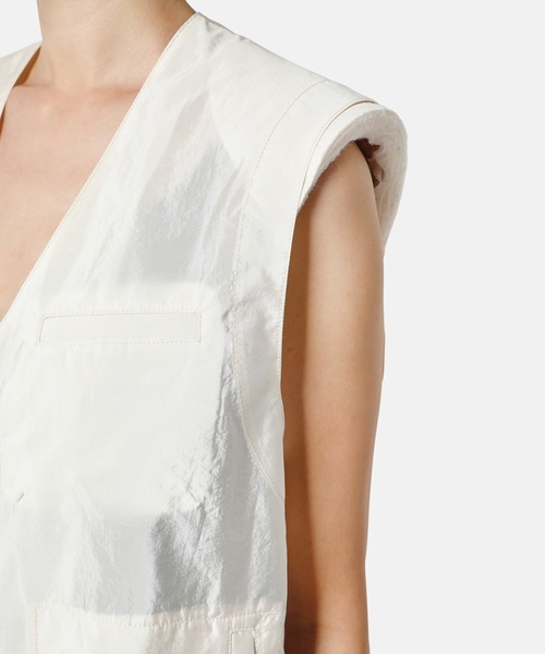 iRENE（アイレネ）の「エマージェンシーライトベスト / Emergency Light Vest（シャツ/ブラウス・レディース・ブラック/ホワイト・36）」の6枚目の写真