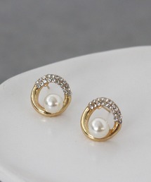 パヴェリングパールピアス