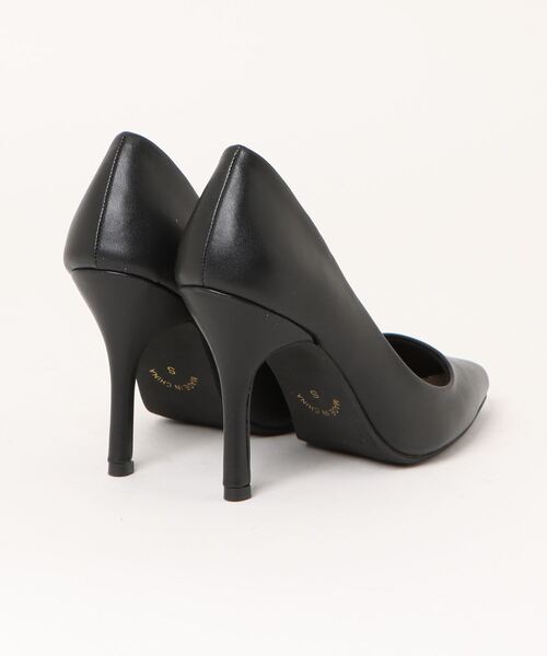 VICKY（ビッキー）の「【S～LLサイズ】ポインテッドトゥメタリックヒール（パンプス・レディース・ベージュ/シルバー系その他/ブラック・24.5cm/23.5cm/24.0cm/23.0cm）」の4枚目の写真