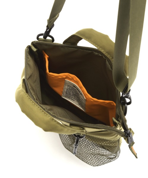 AVIREX（アヴィレックス）の「《直営店限定》MINI HELMET BAG/ミニヘルメットバッグ（ショルダーバッグ・レディース・アイボリー/ブラック/オリーブ・FREE）」の4枚目の写真