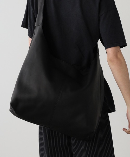 MR.OLIVE（ミスターオリーブ）の「MR.OLIVE/ミスターオリーブ WATER PROOF WASHABLE LEATHER / BIG SHOULDER BAG ショルダーバッグ（ショルダーバッグ・メンズ・ブラック・FREE）」の6枚目の写真