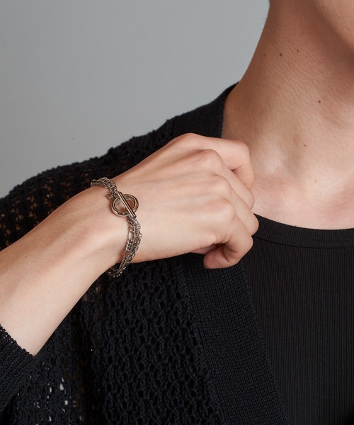 NO ID.（ノーアイディ）の「トリプルチェーンブレスレット（ブレスレット・メンズ・シルバー・ONE SIZE）」の2枚目の写真