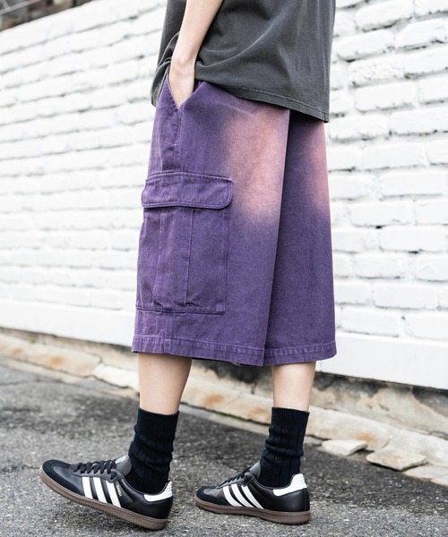 Rocky Monroe(ロッキーモンロー)の「ケミカルウォッシュ/オーバーダイ デニムカーゴワイドハーフパンツ/ショートパンツ(デニムパンツ・メンズ・ブラック/パープル/ブラウン/インディゴブルー/ライトブラック/ケミカルウォッシュ・M/L/XL)」の6枚目の写真