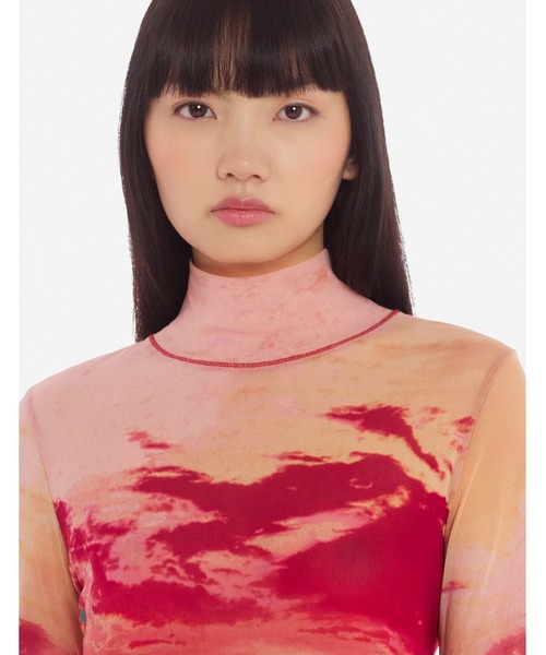 Maison Kitsune(メゾンキツネ)の「SUNSET LANDSCAPE MESH HIGH NECK TOP(その他トップス・レディース・オレンジ系・S/M)」の7枚目の写真