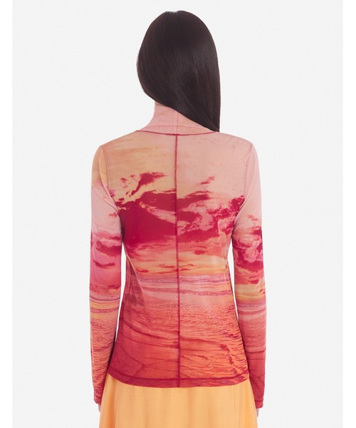 Maison Kitsune(メゾンキツネ)の「SUNSET LANDSCAPE MESH HIGH NECK TOP(その他トップス・レディース・オレンジ系・S/M)」の6枚目の写真