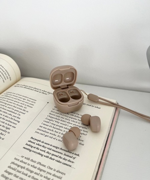 Me%(ミィパーセント)の「MPminiワイヤレスイヤホン 122332(ヘッドフォン/イヤホン・レディース・チャコールグレー/ベージュ・FREE)」の8枚目の写真