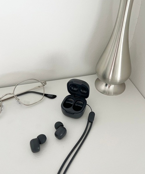 Me%(ミィパーセント)の「MPminiワイヤレスイヤホン 122332(ヘッドフォン/イヤホン・レディース・チャコールグレー/ベージュ・FREE)」の13枚目の写真