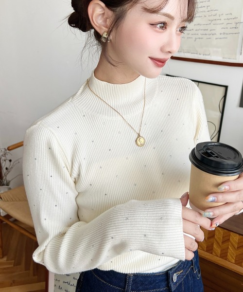 moment+（モーメントプラス）の「ラインストーンハイネックニットプルオーバー（ニット/セーター・レディース・レッド/アイボリー/ブラック/ナチュラル/チャコールグレー/杢グレー・M/L）」の17枚目の写真